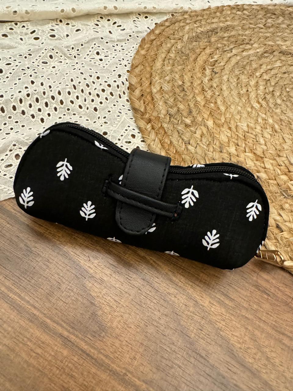 Black motif print sunglasses pouch