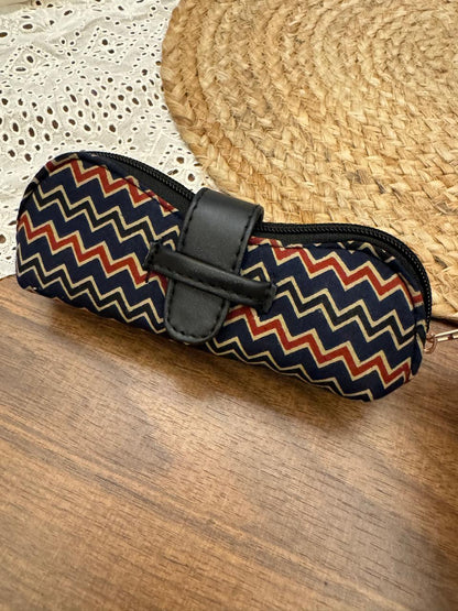 Blue red zigzag print sunglasses pouch