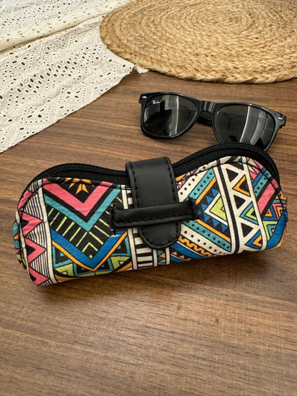 Geometric printed sunglasses pouch