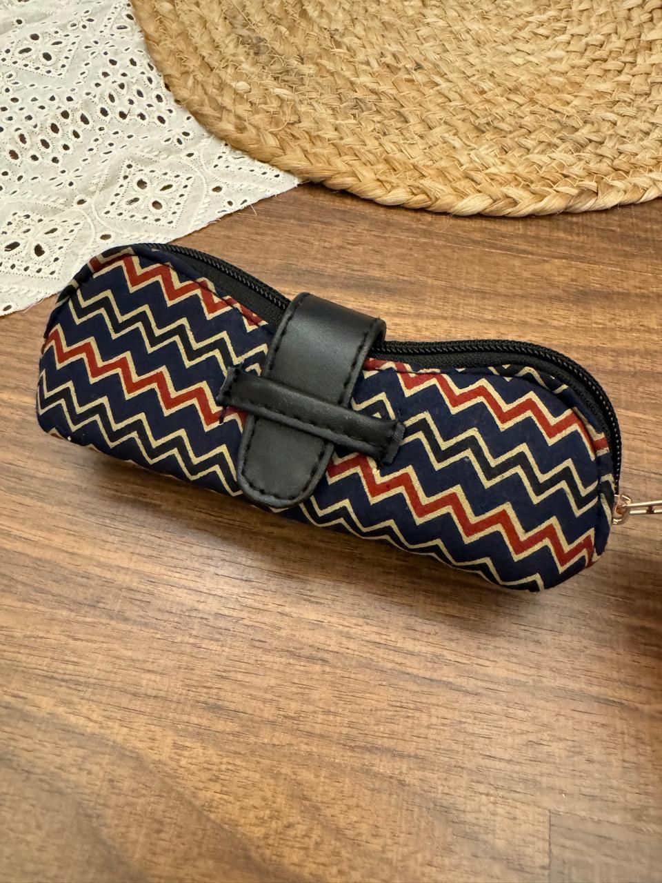 Blue red zigzag print sunglasses pouch