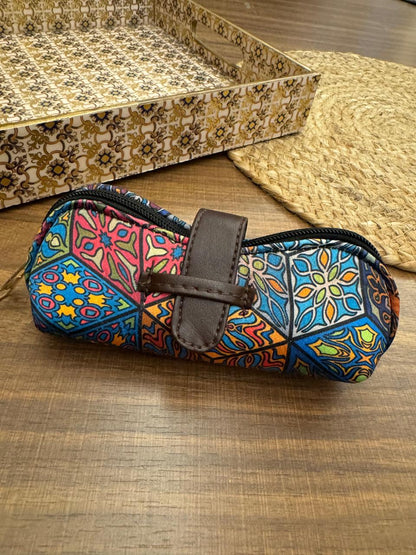 Multicoloured abstract print sunglasses pouch