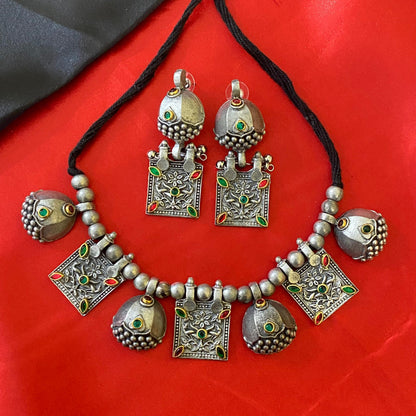 Kundan Elegance Oxidized Necklace Set